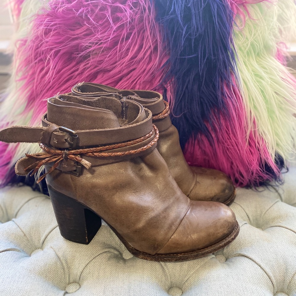 Free Bird by Steve Madden